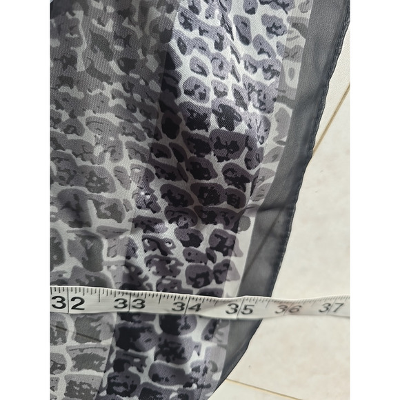 Cejon Black Gray Animal Print Lighweight Semi-Sheer Wrap Scarf Womans 35"x35" - Picture 6 of 6